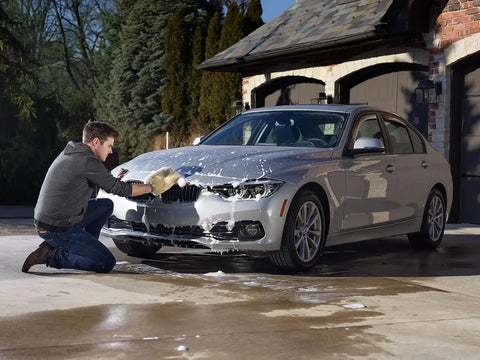 WeatherTech TechCare Wash Mitt - Gentle Mitt-Style Cleaning Applicator